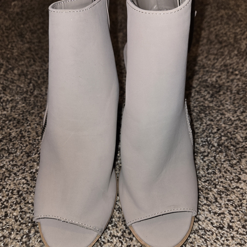 Rue21 Open-Toe Ankle Booties in Light Gray